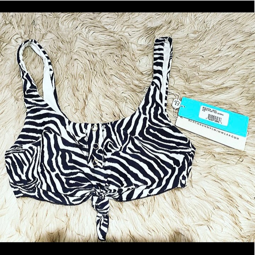 Beach Bunny Sage Knot Top in Zebra size M